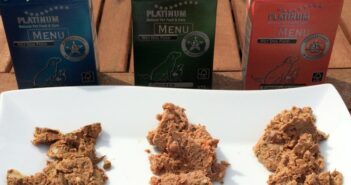 PLATINUM Nassfutter: Chicken, Turkey + Salmon und Fish + Chicken im Geschmacksvergleich