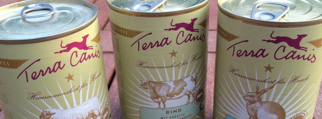 Terra Canis Classic Menüs: Nassfutter in Lebensmittelqualität im Test