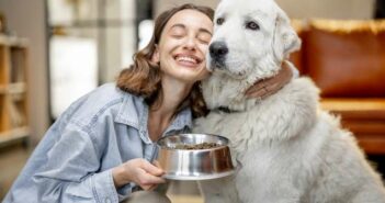 Hundefutter: wie lange haltbar? ( Lizenzdkou: Shutterstock- RossHelen )