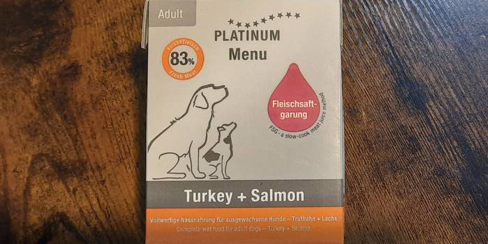 In diesem Test: unsere Erfahrungen mit PLATINUM Menu Turkey + Salmon